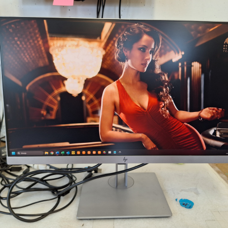 Monitor, 61 cm (24''), HP EliteDisplay E243... ugodna cena / kvaliteta A-